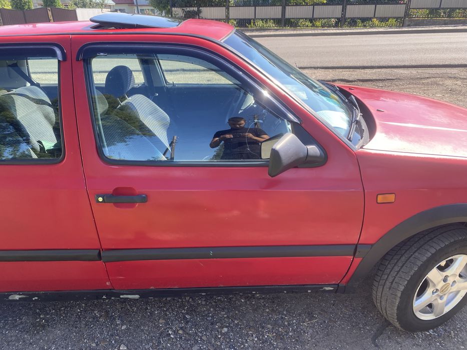 Робоча конячка Golf III терміново