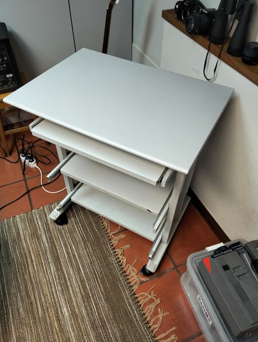 Mesa escritório metálica