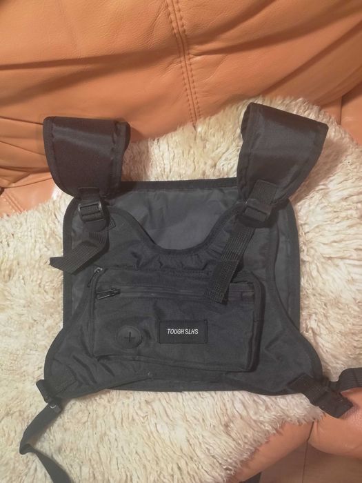 Torba, saszetka, kamizelka na klatkę piersiową.