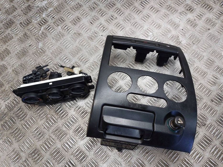 PANEL NAWIEWU KONSOLA ŚRODKOWA RAMKA KIA RIO I LIFT 84612 FD000