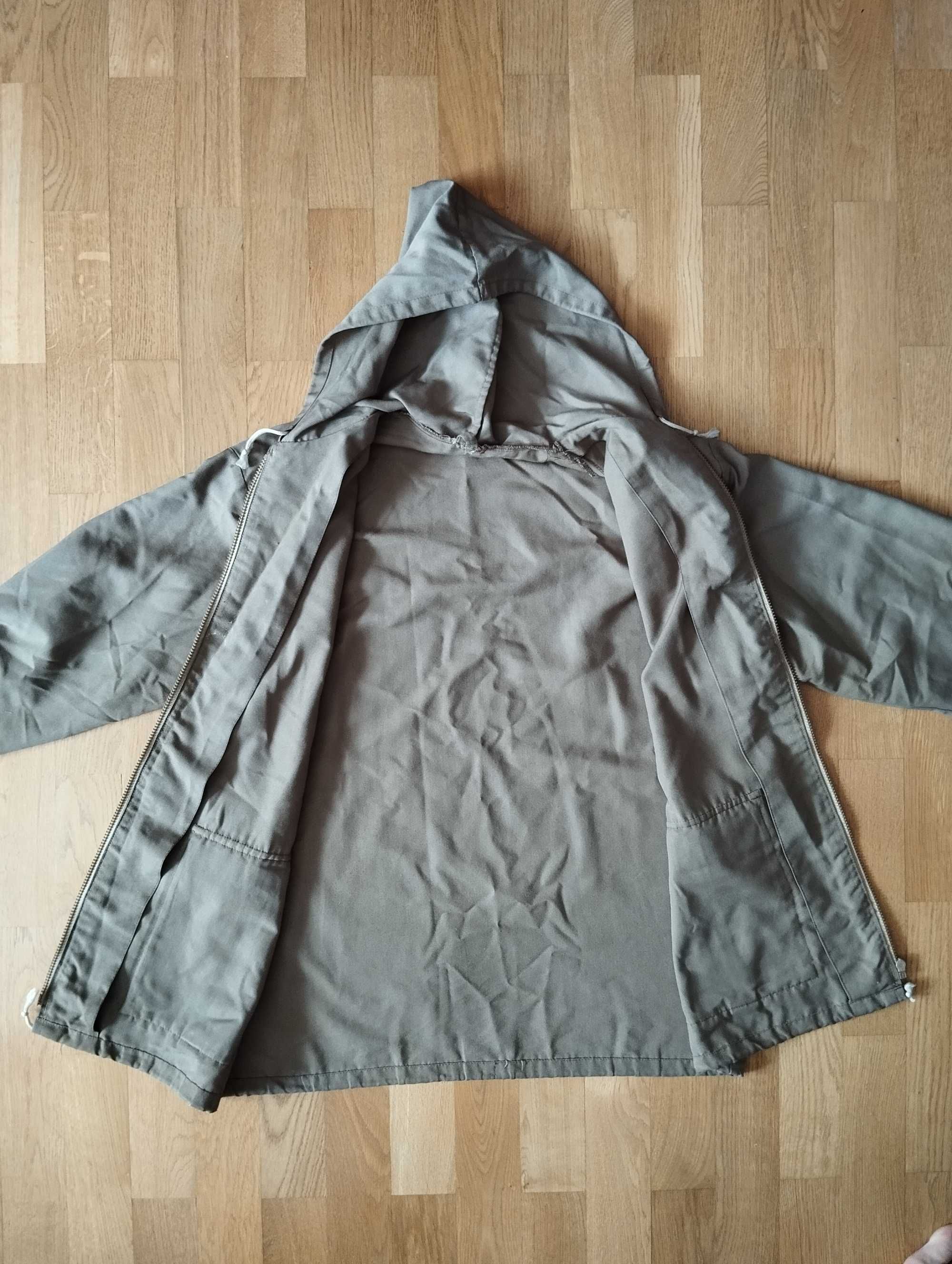 Kurtka/parka brązowa z kapturem i kieszeniami rozm. XL szerokość 116cm