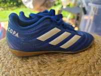 Adidas Copa dla chłopca rozmiar 28 halówki piłka nożna