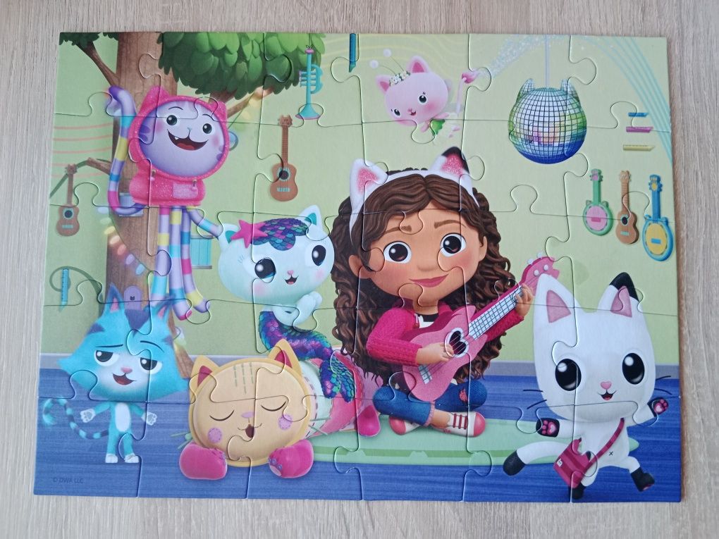 Puzzle Koci domek Gabi