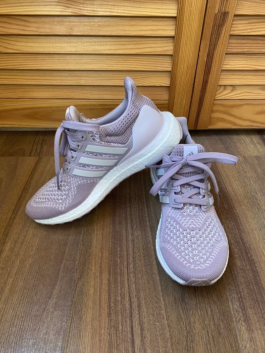 Жіночі кросівки Adidas Ultraboost