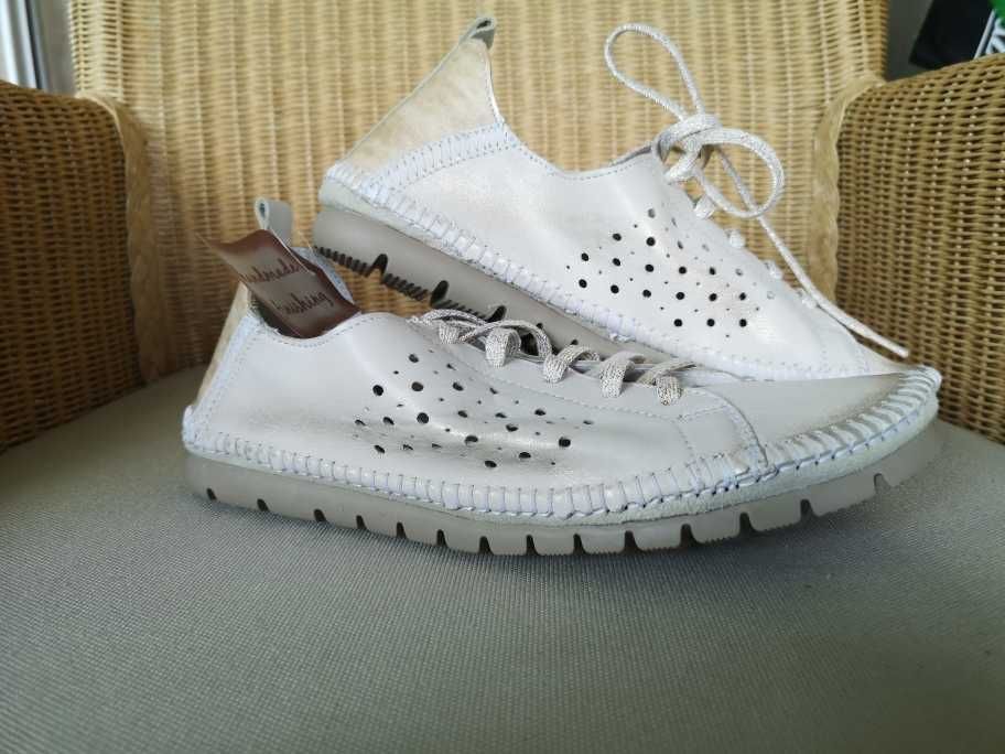 buty półbuty Maciejka 38 beż lato jesień wiosna nowe