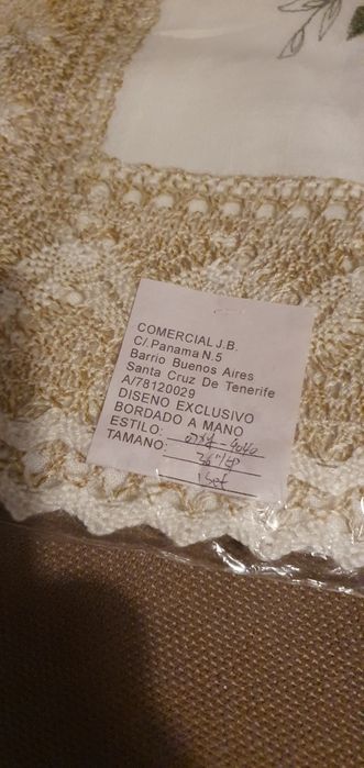 Toalha bordada a mão