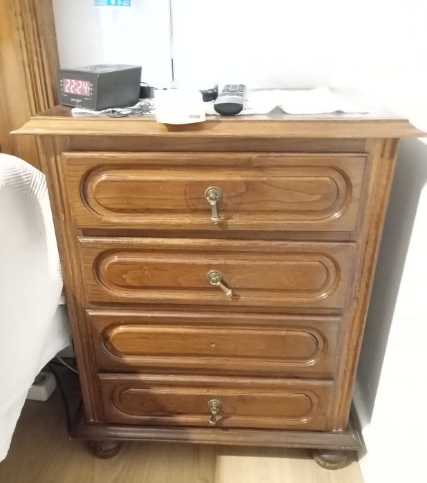 Mobília de Quarto Completa- Cama- Colchão- Mesas Cabeceira- Roupeiro