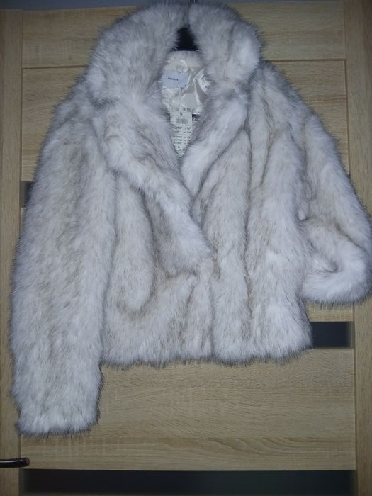 Sztuczne futerko Reserved. Rozmiar S. Nowe-z metką