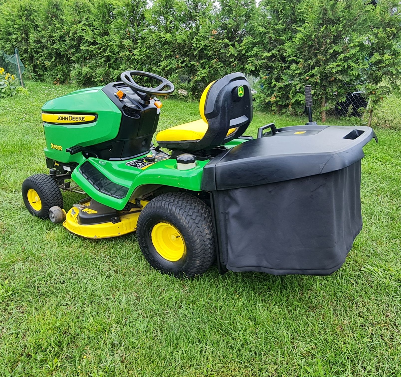 Profesjonalny TRAKTOREK kosiarka JOHN DEERE X300R V-TWIN 17 km pompa