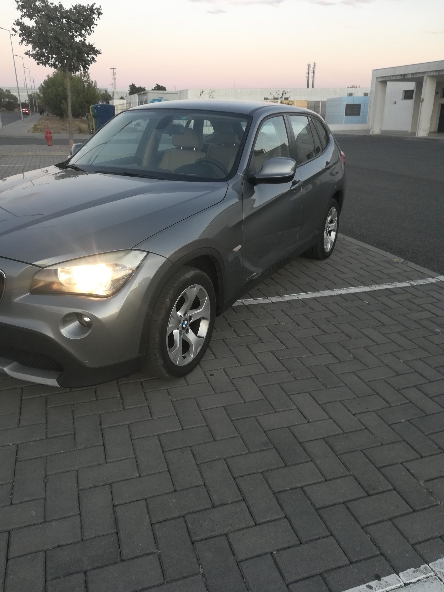 BMW X1 S drive 118 D caixa manual