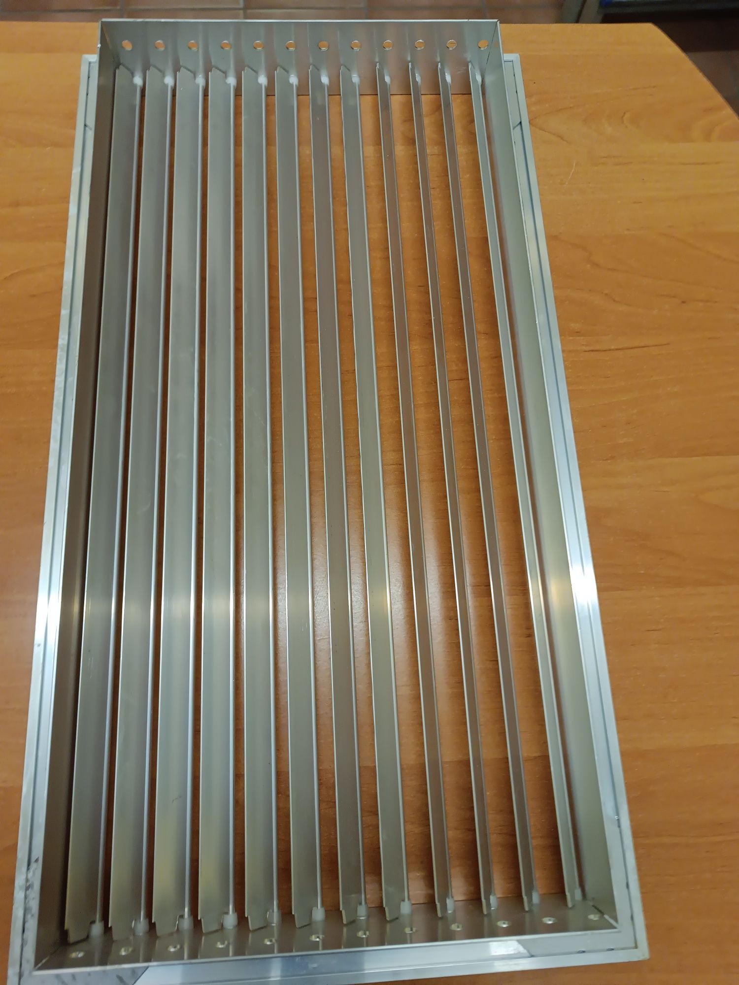 Kratka wentylacyjna duża aluminium