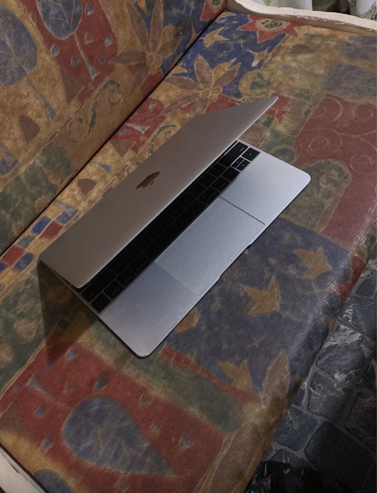 MacBook Apple 512 ГБ