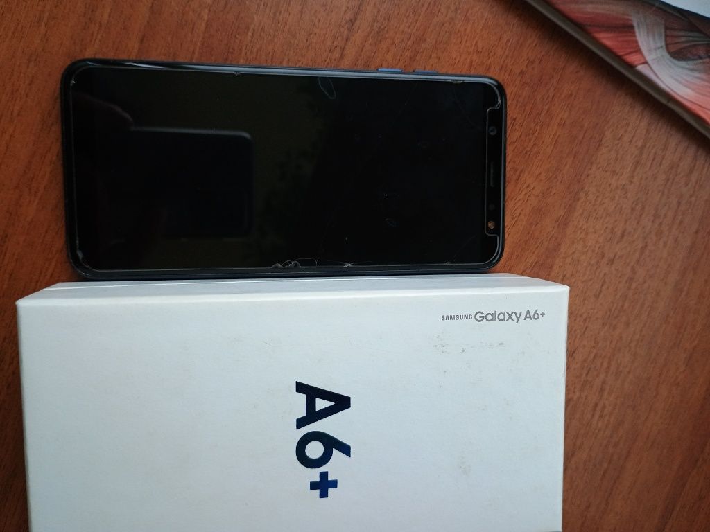 Продам смартфон Samsung A6+32GB