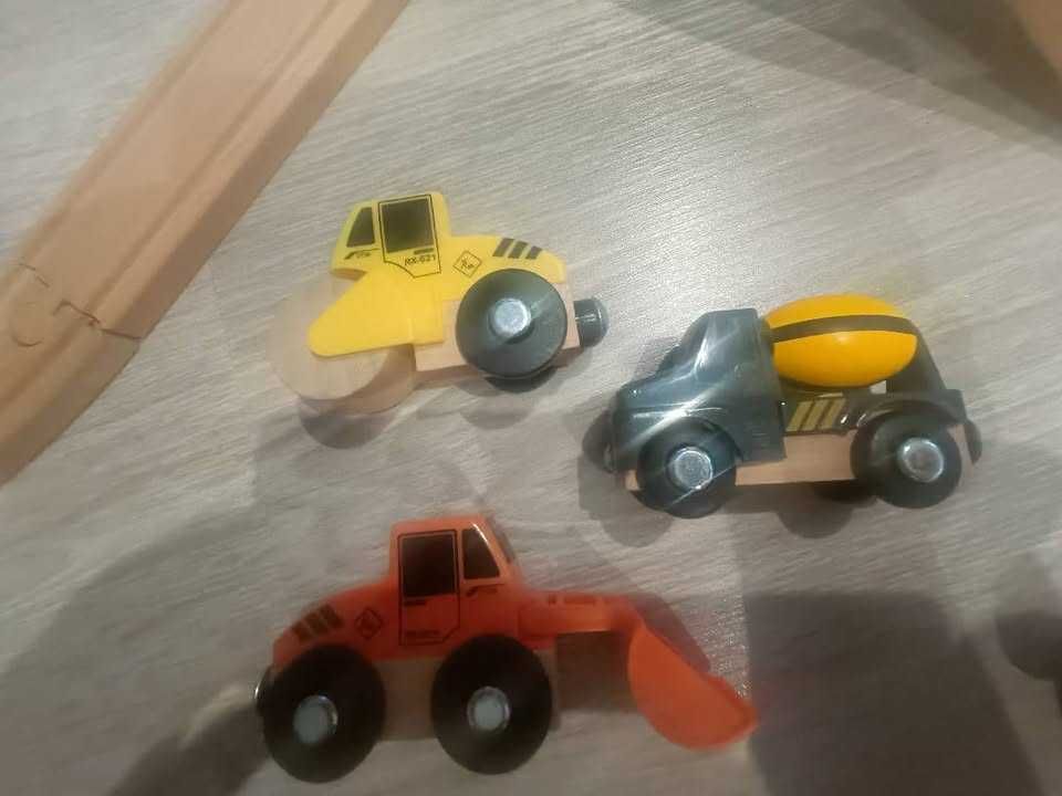 Kolejka drewniana Lillabo ponad 100 elementów + pojazdy lidl