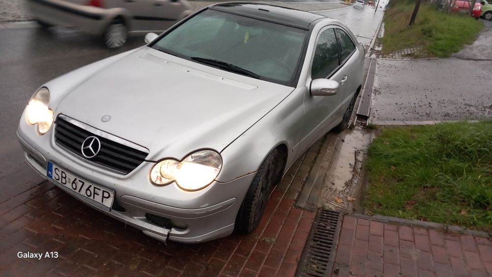 Sprzedam Mercedesa C180