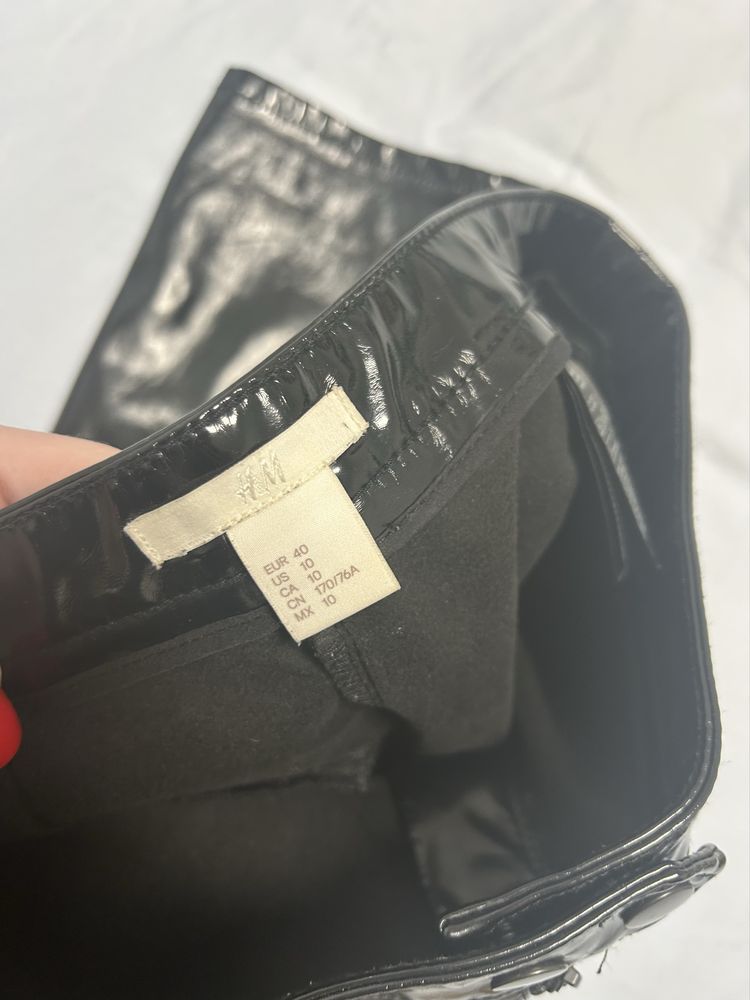 Spodnie lateksowe skórzane H&M lateks skóra 40