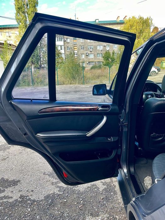 BMW x5 m57 2001 року