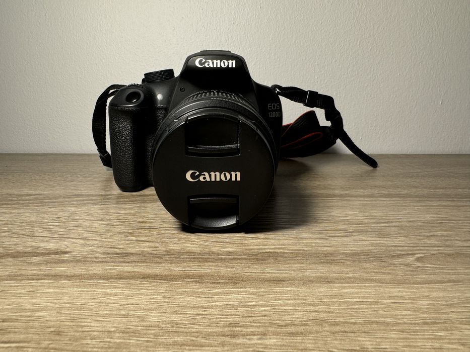Canon Eos 1200D z  obiektywem