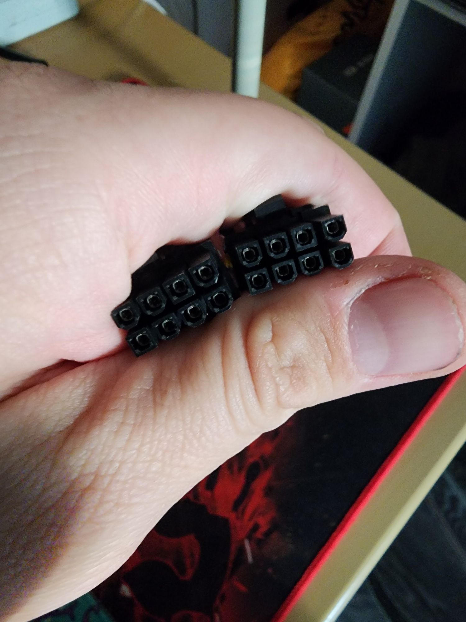 Продам переходник для видеокарты  8 на 2 х 6+ 2 pin