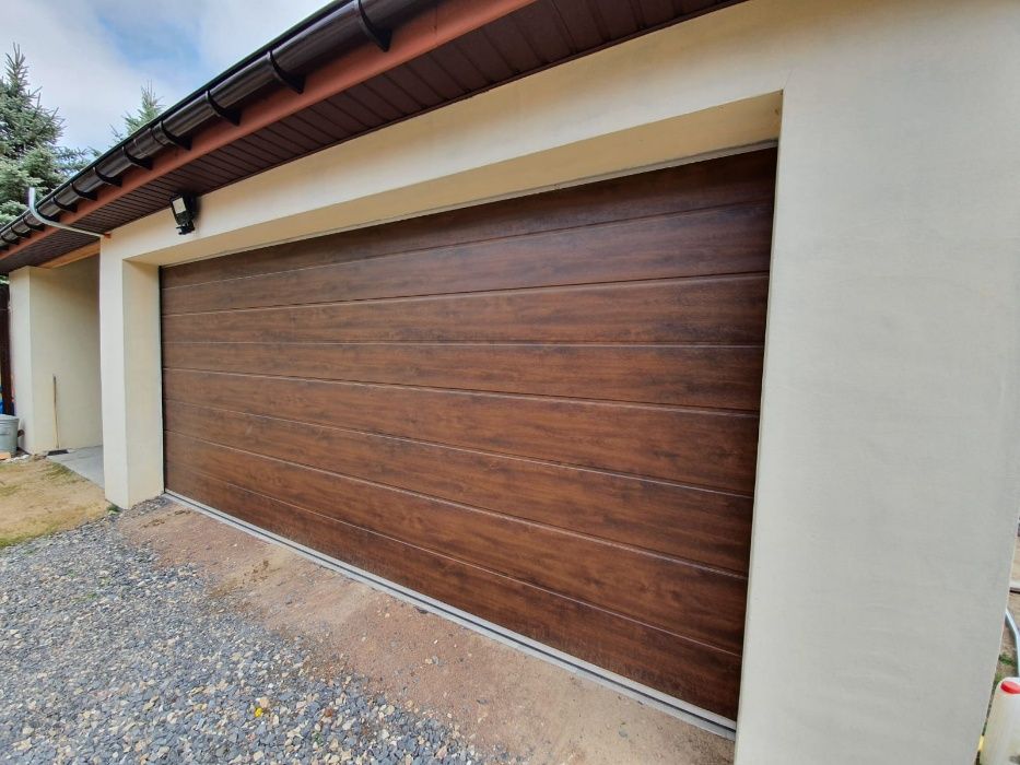 Producent Brama garażowa segmentowa Bramy garażowe przemysłowe 3,94*2