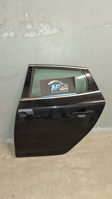 Porta tras esq Volvo V40 2014