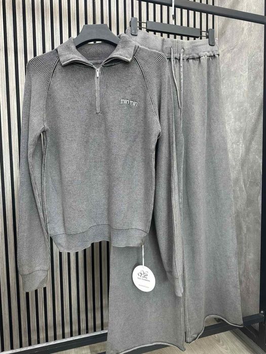 Жіночий костюм в‘язка