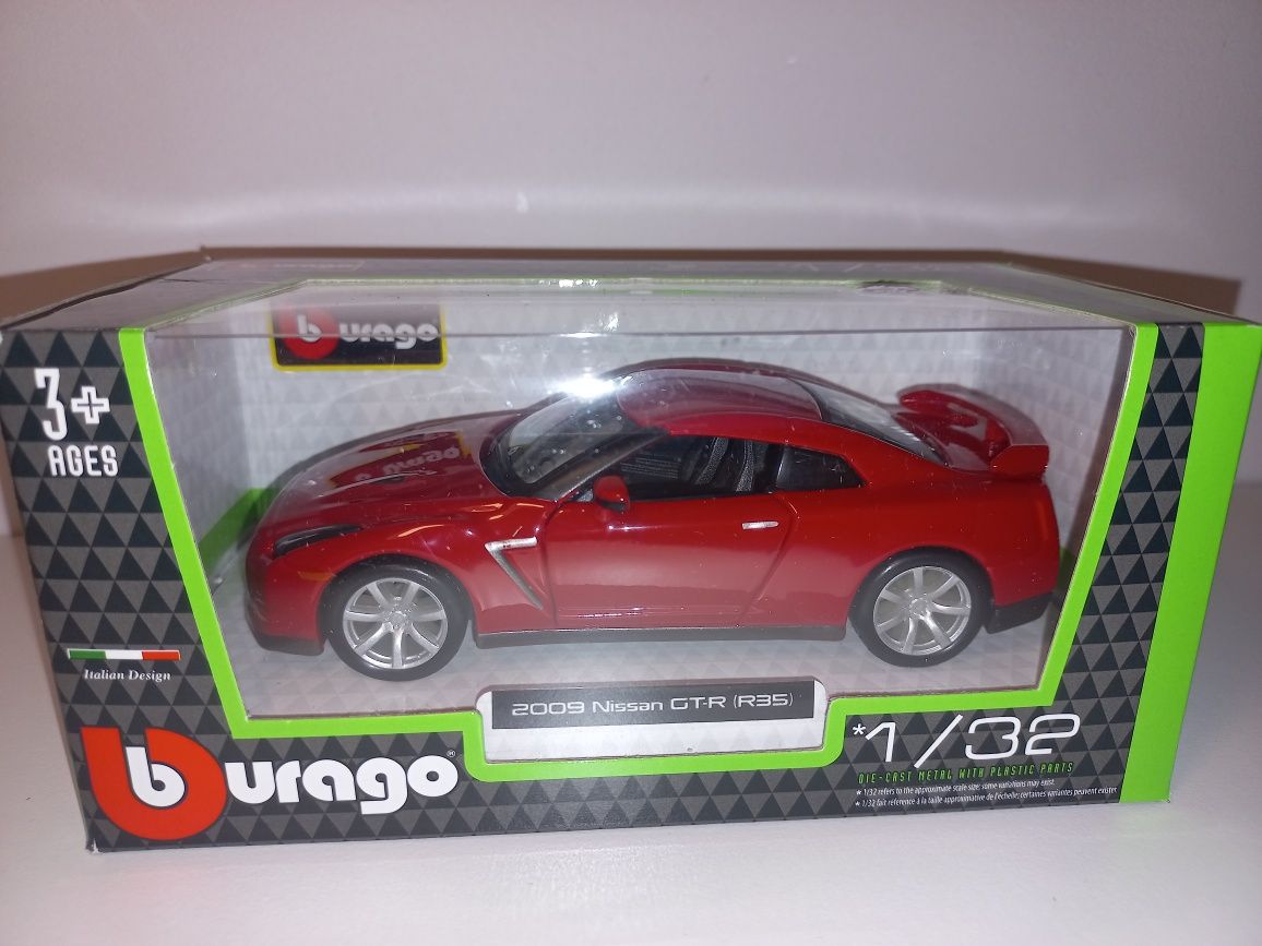 Bburago 2009 Nissan GT-R (R35),skala 1:32