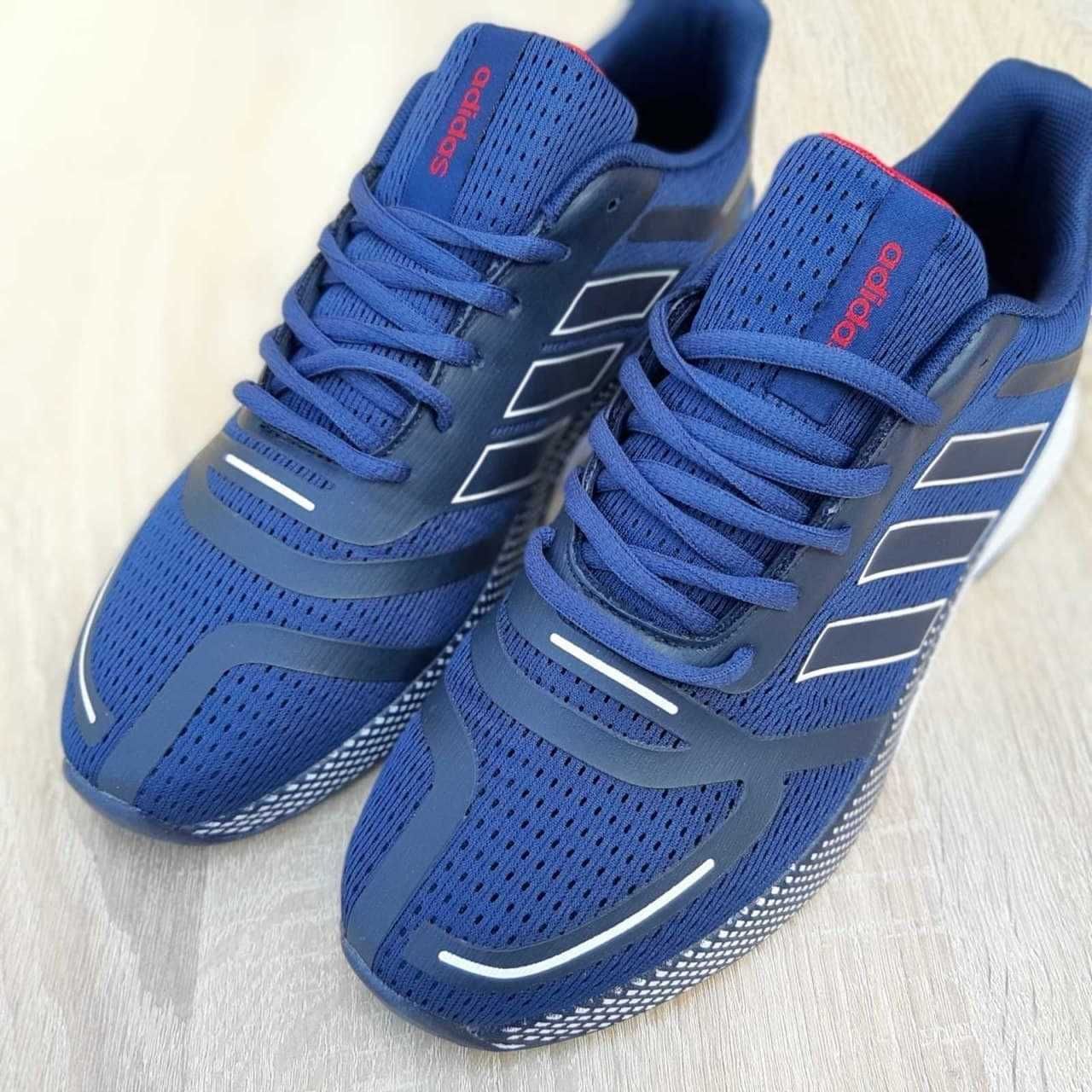 Кросівки чоловічі Adidas Nova Run Розмір: 44