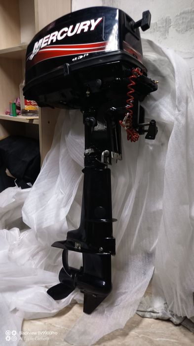 Мотор лодочний mercury 5