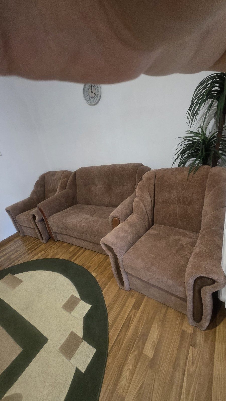 Продам диван і крісла