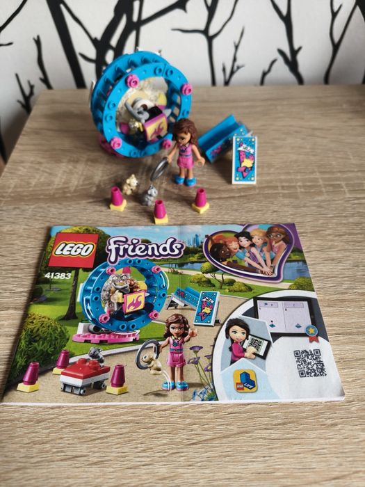 LEGO Friends 41383 "Plac zabaw dla chomików Olivi