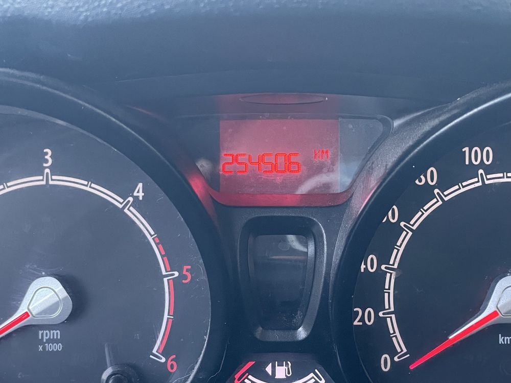 Ford Fiesta mk7, 2012 rok.