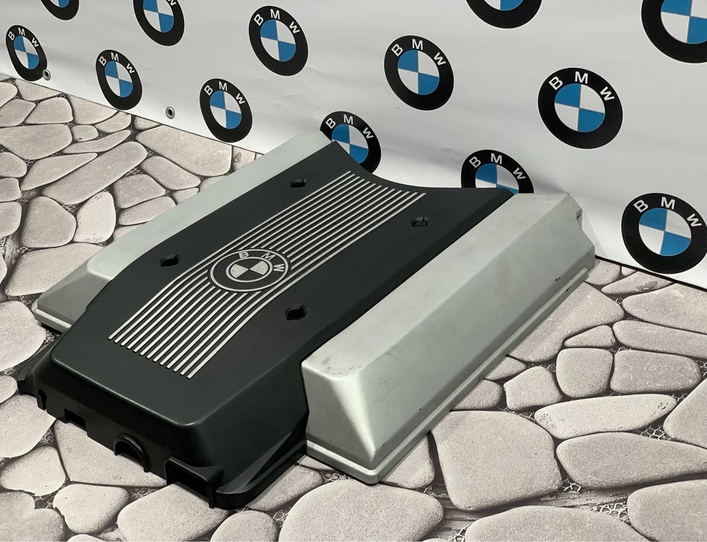 Декоративна Кришка Двигуна BMW E32 E34 M60