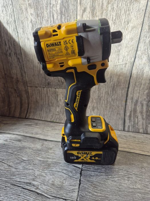 Dewalt DCF922 klucz udarowy z baterią 4ah