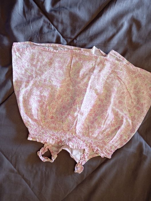 Vestidos  e conjunto tudo 12 euros