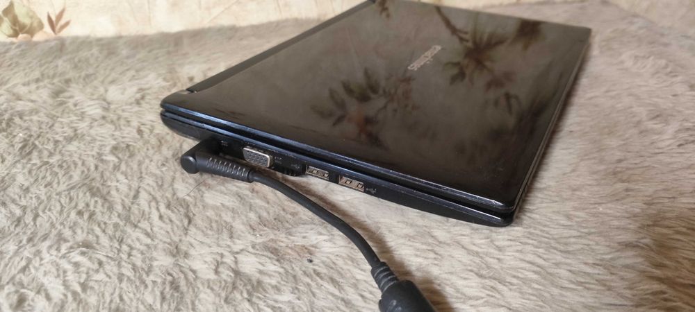 Продам Ноутбук Acer eMachines 355 (нетбук) pav70