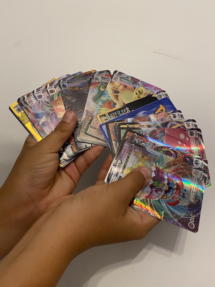 Karty Pokemon 21 sztuk w opakowaniu