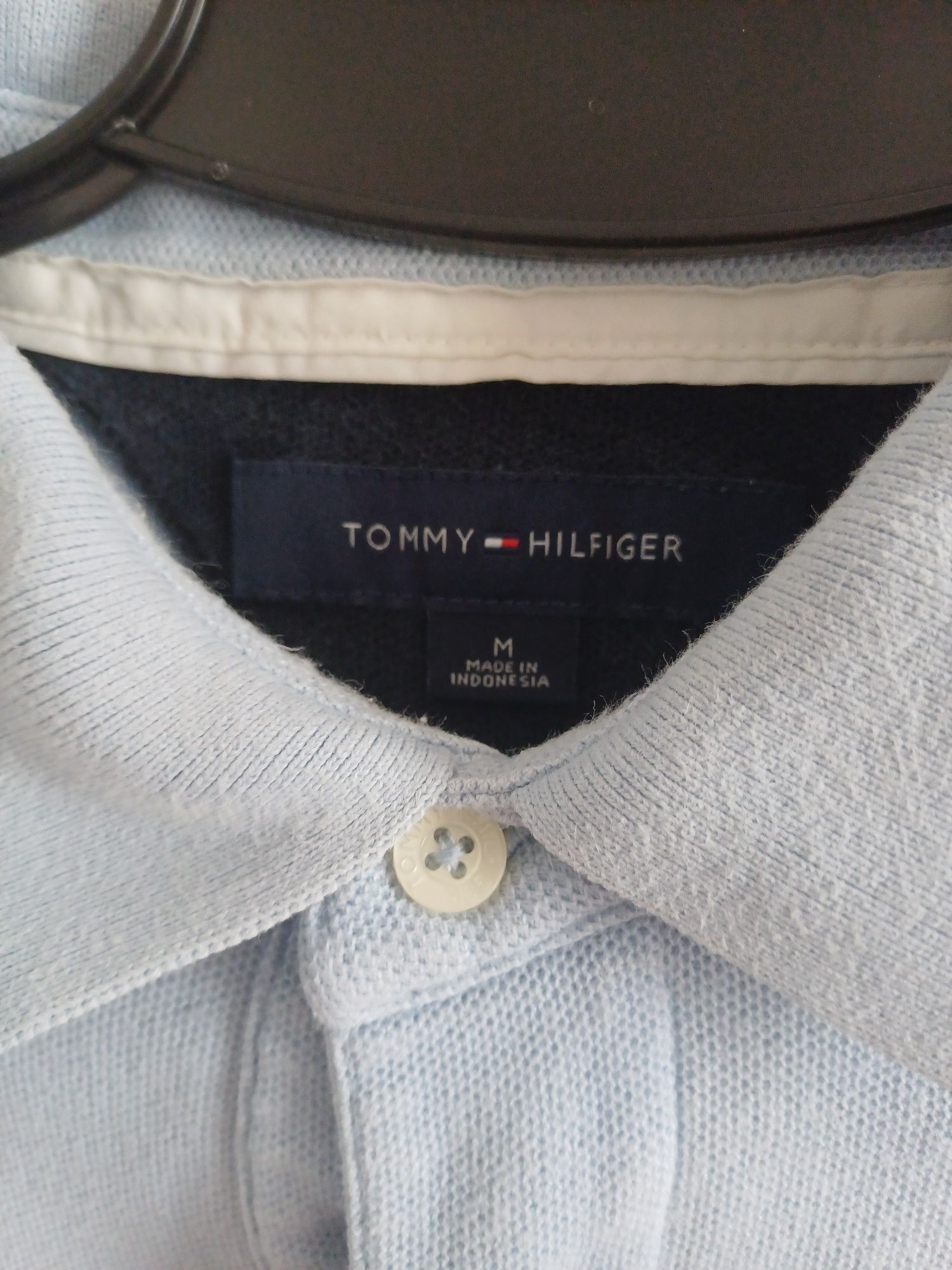 Футболка Tommy Hilflger.