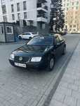 Samochód osobowy VW Bora ciemo zielony kupiony w salonie w Radomiu .