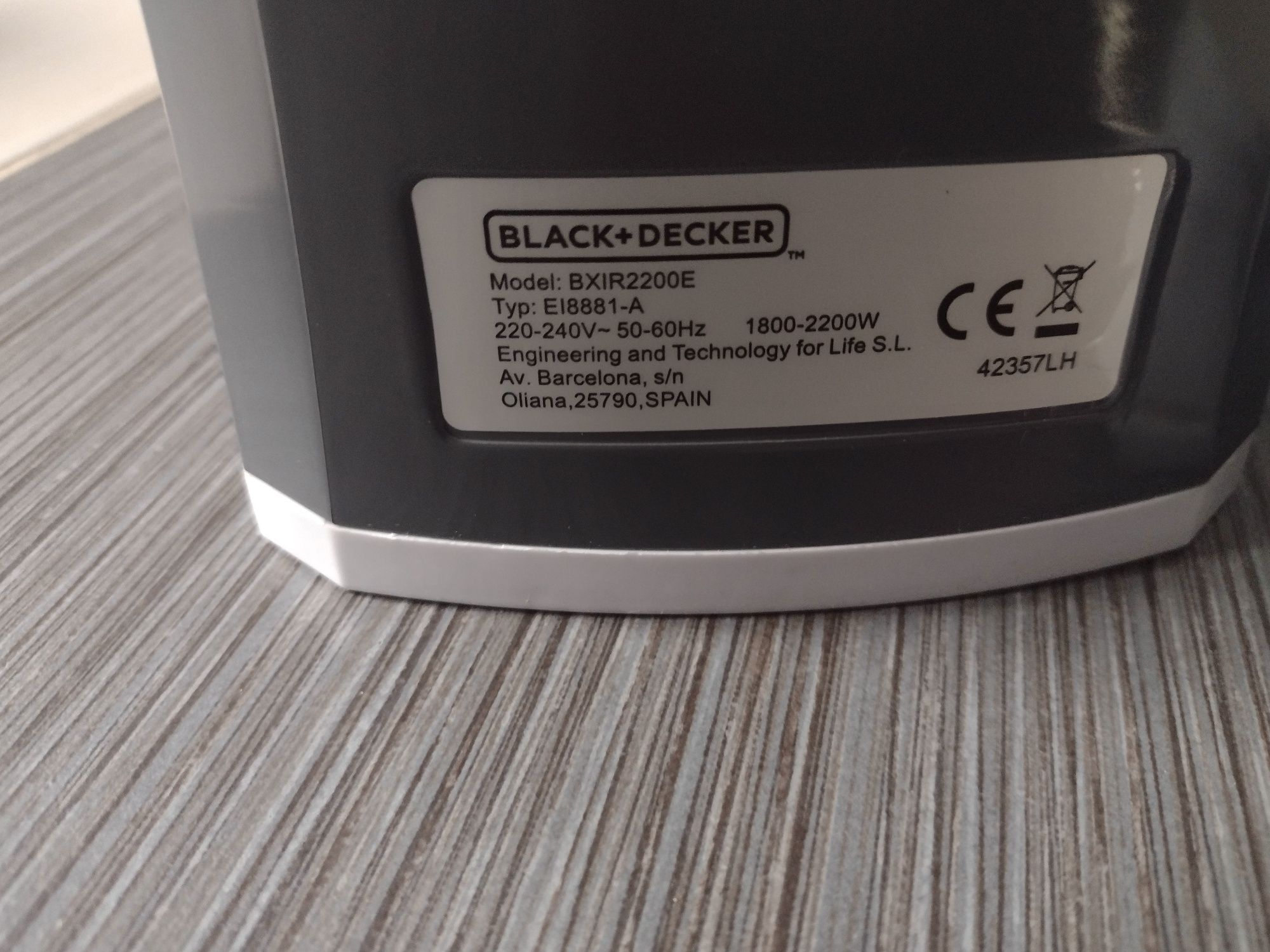 żelazko parowe Black+Decker-nowe