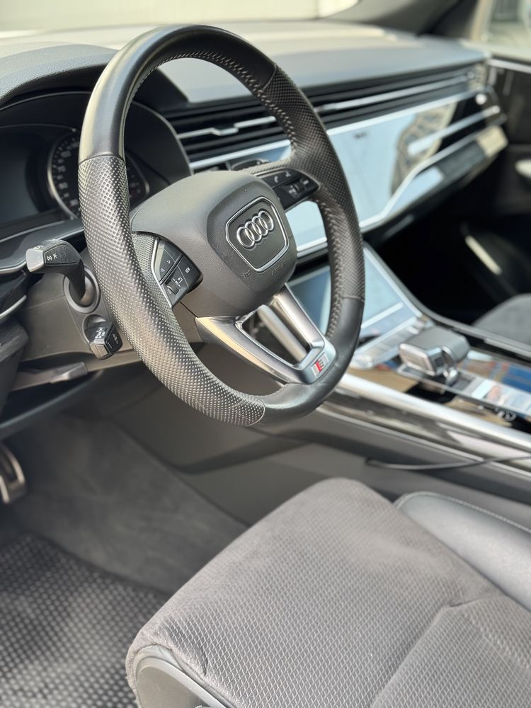 Audi Q8 55 TFSI Quattro S-Line, 2019