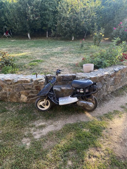 Продам ямаха джог артістік