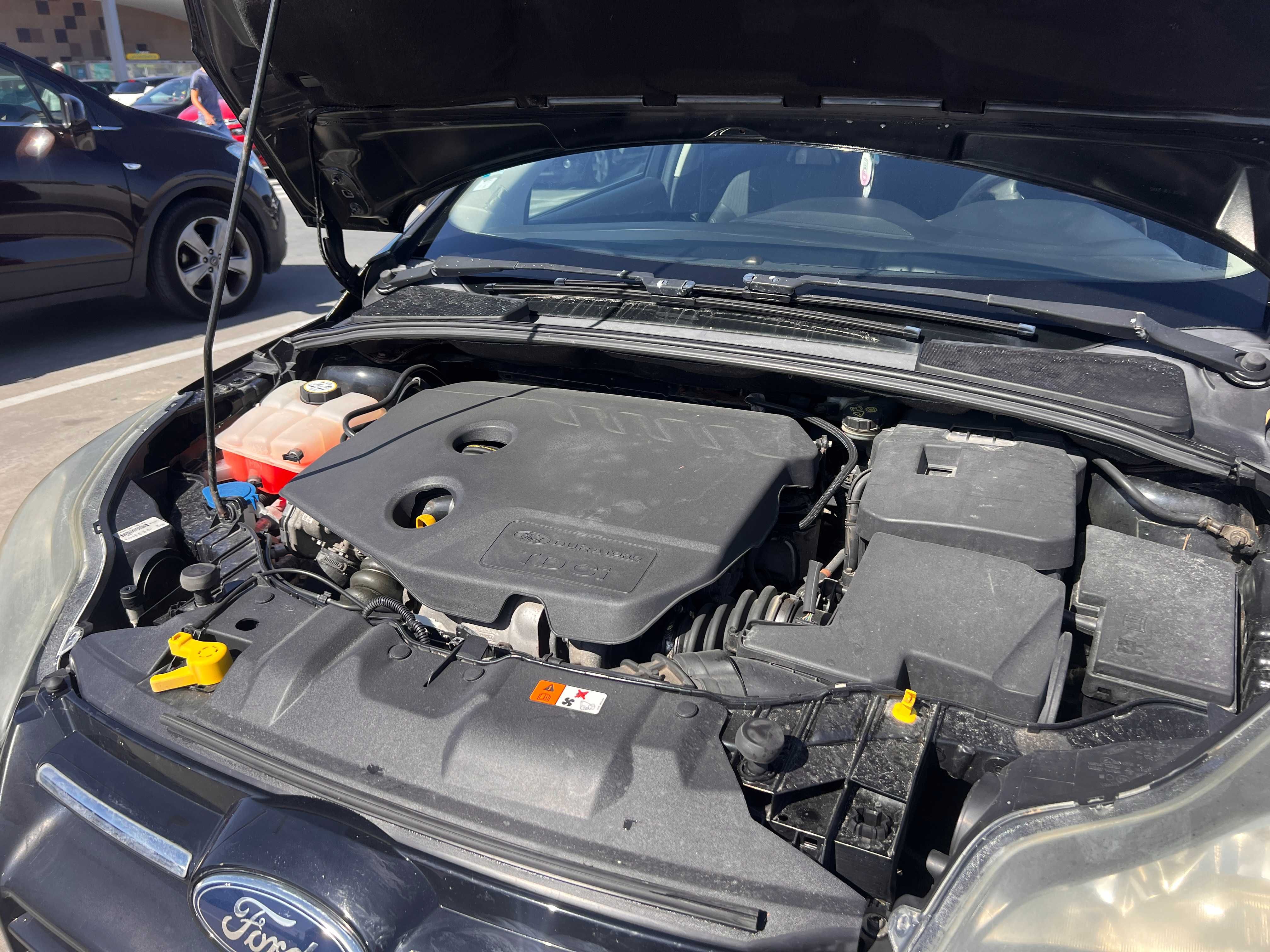 Ford Focus SW 1.6 Titanium 2011 – Full extras, económico e espaçoso