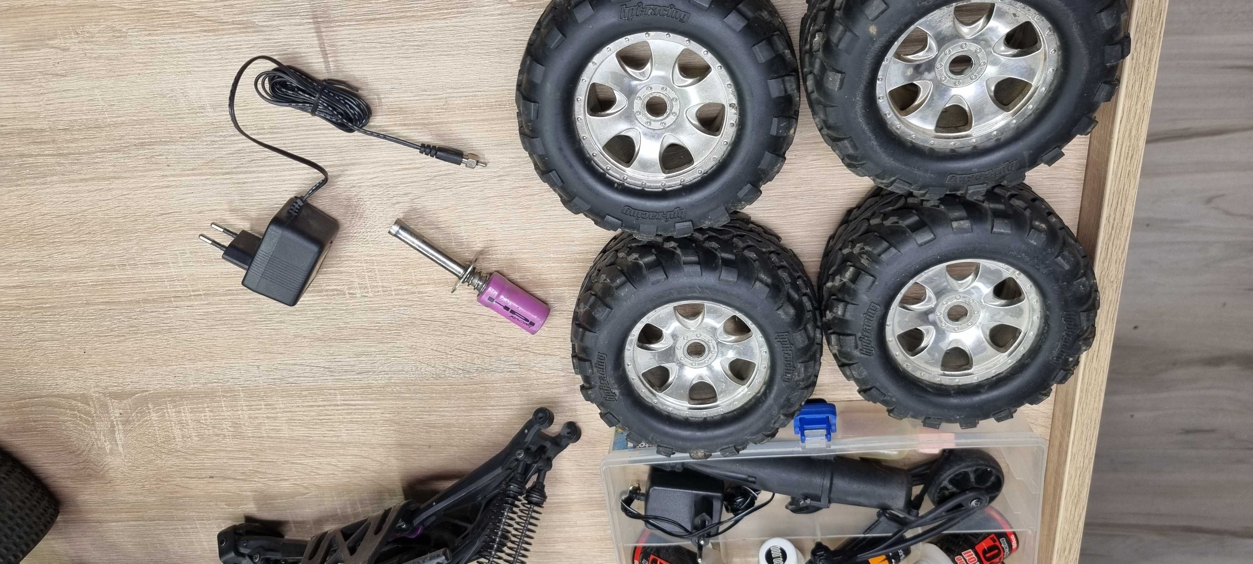 HPI Savage 4.6 + dużo części tuning