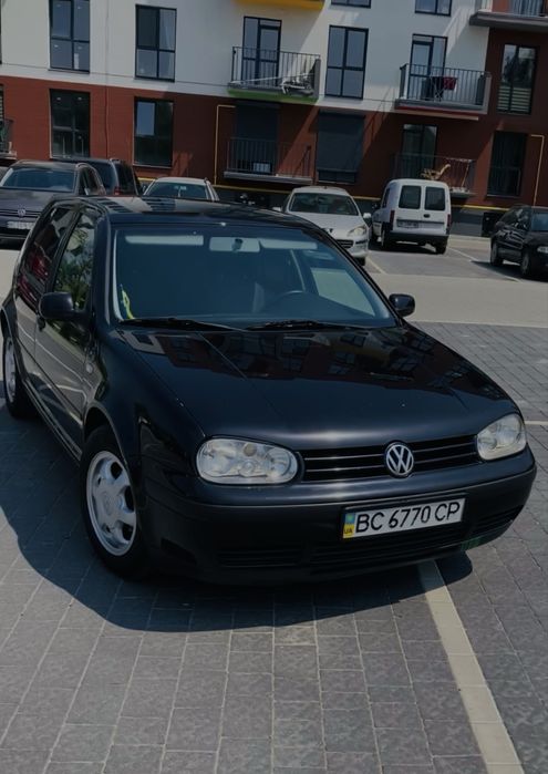 Volkswagen golf авто