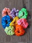 Gumki gumka scrunchies welur neon 8 sztuk