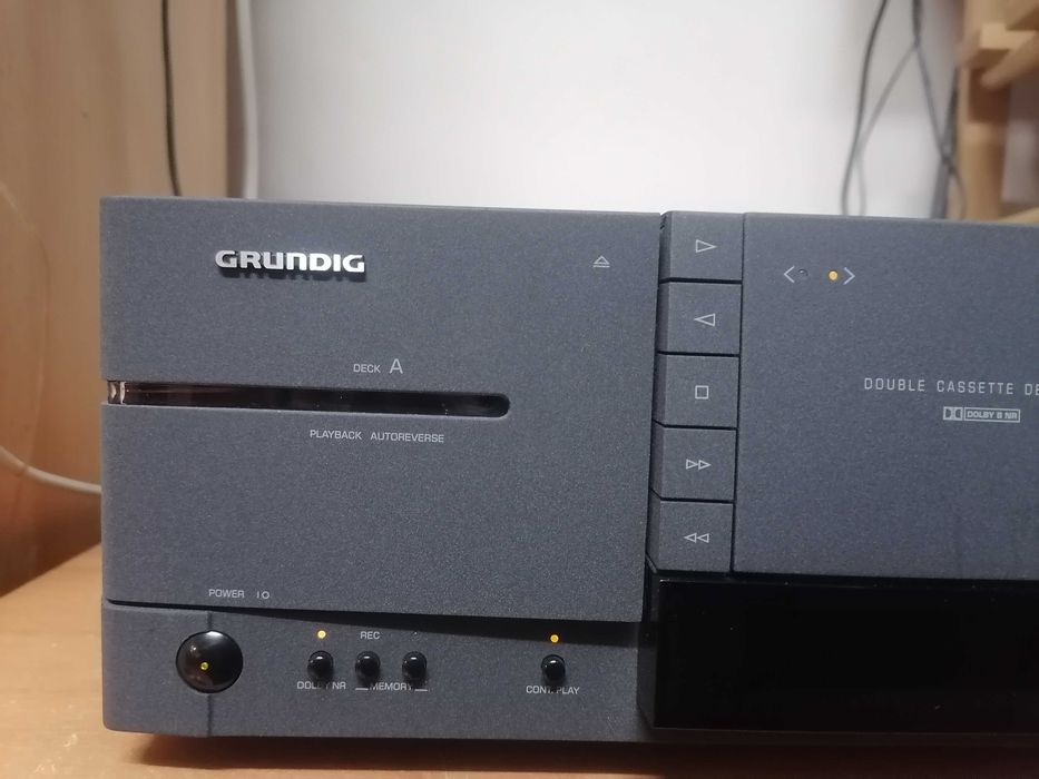 Magnetofon dwukasetowy Grundig CCF 210