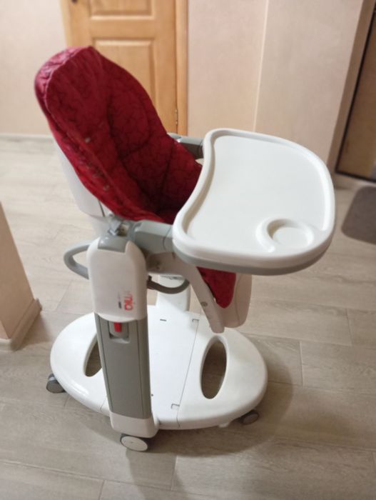 Стільчик Tatamia від Peg-Perego