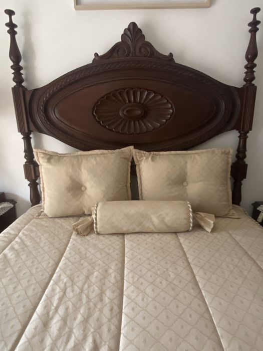 Mobília completa de quarto + oferta de cadeira e espelho