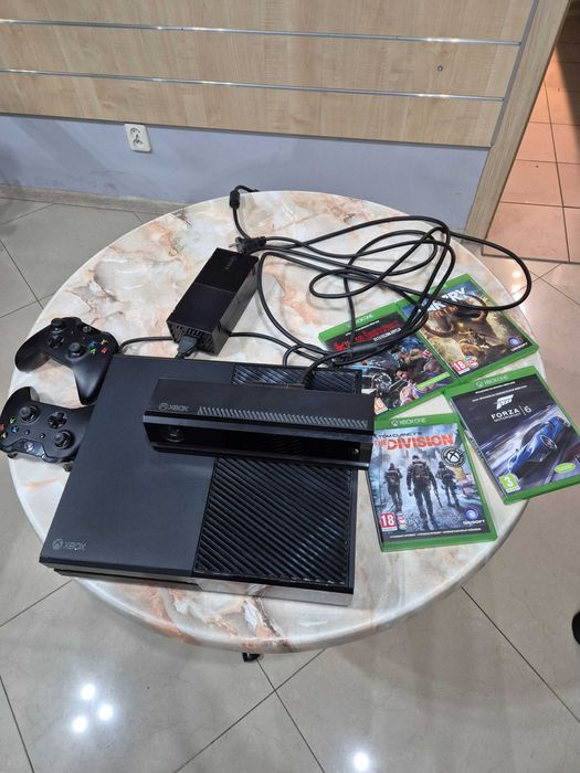 Xbox z kinektem i grami